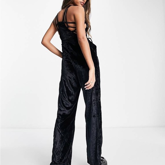 Free People 90’s Forever Velvet Overalls in Black Size XS - Picture 4 of 10
